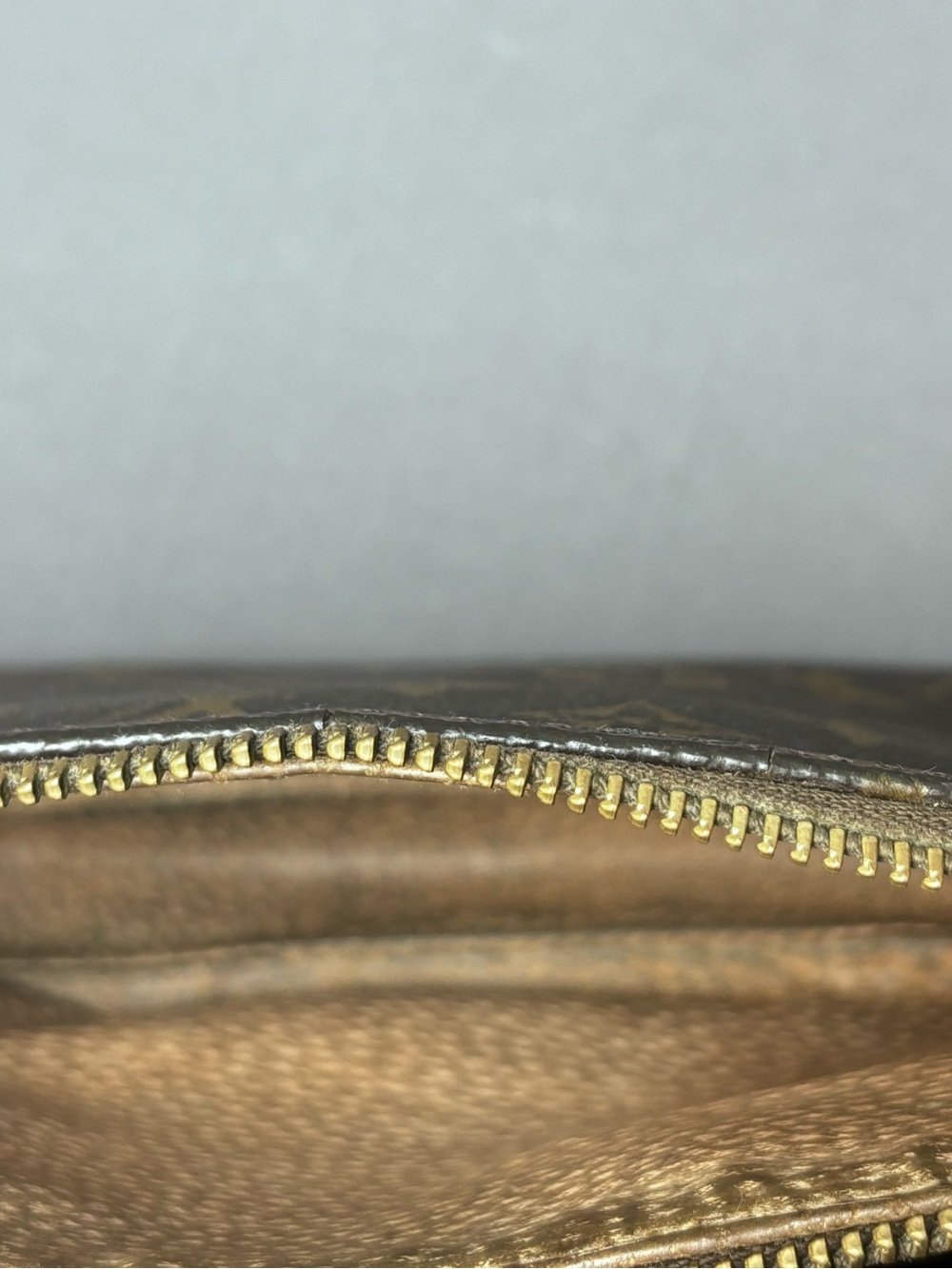 Louis Vuitton Monogram Canvas Wristlet Pouch - Please read description!! - Picture 5 of 7